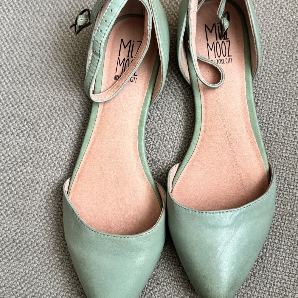 Miz Mooz Green Slingback Flats with Pointed Toe - Picture 4 of 9